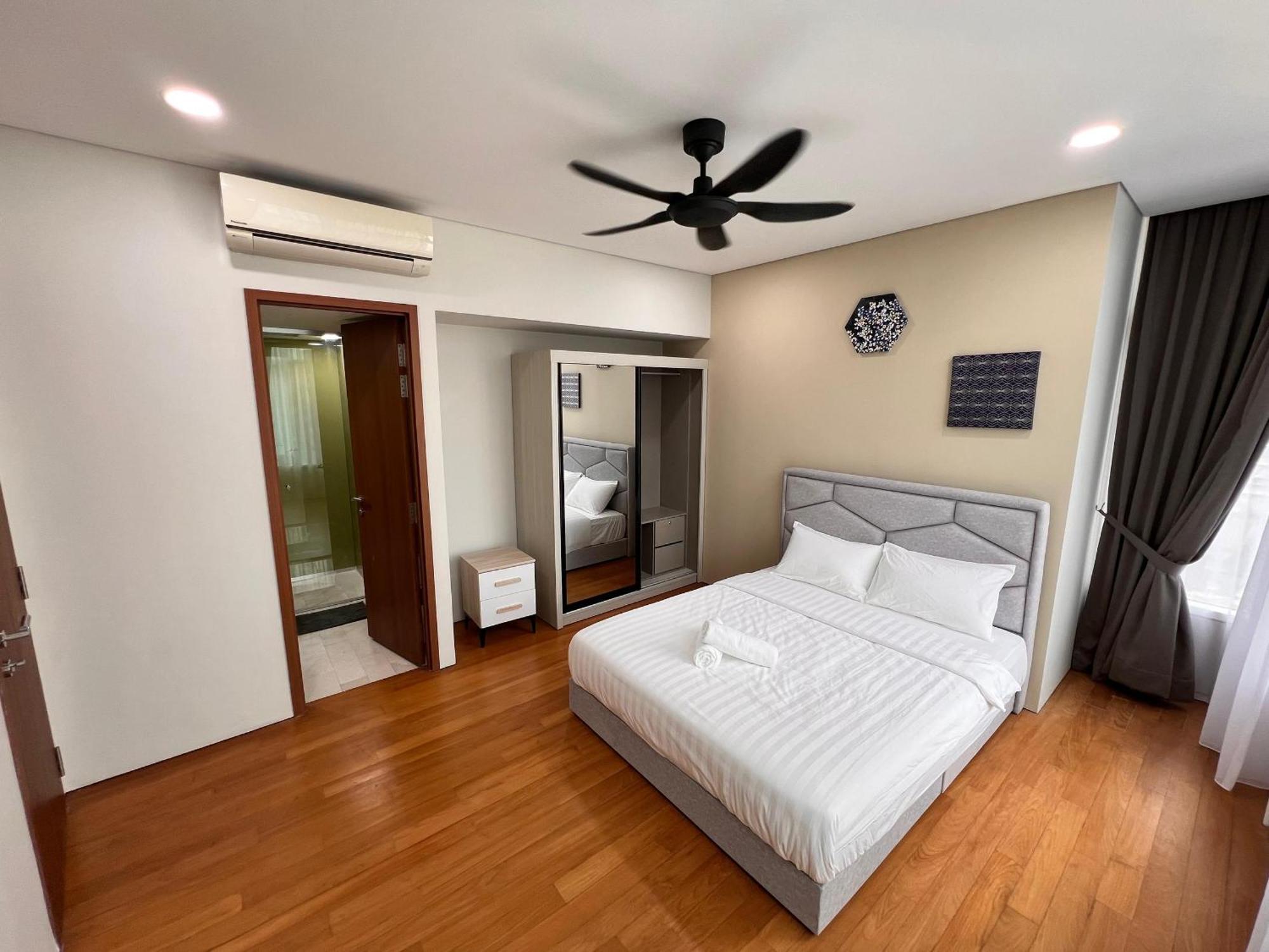 Sky Suites At Klcc By Mitstay Kuala Lumpur Esterno foto
