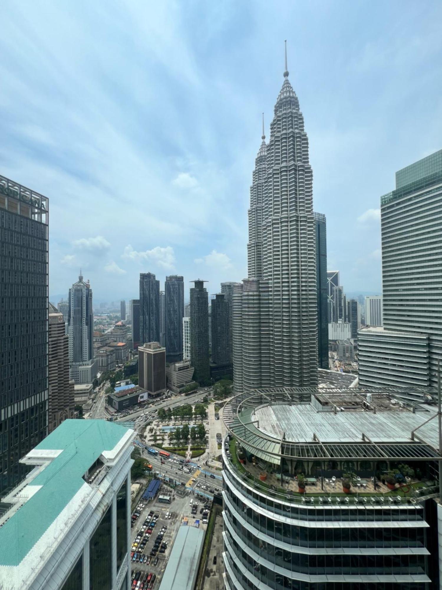 Sky Suites At Klcc By Mitstay Kuala Lumpur Esterno foto