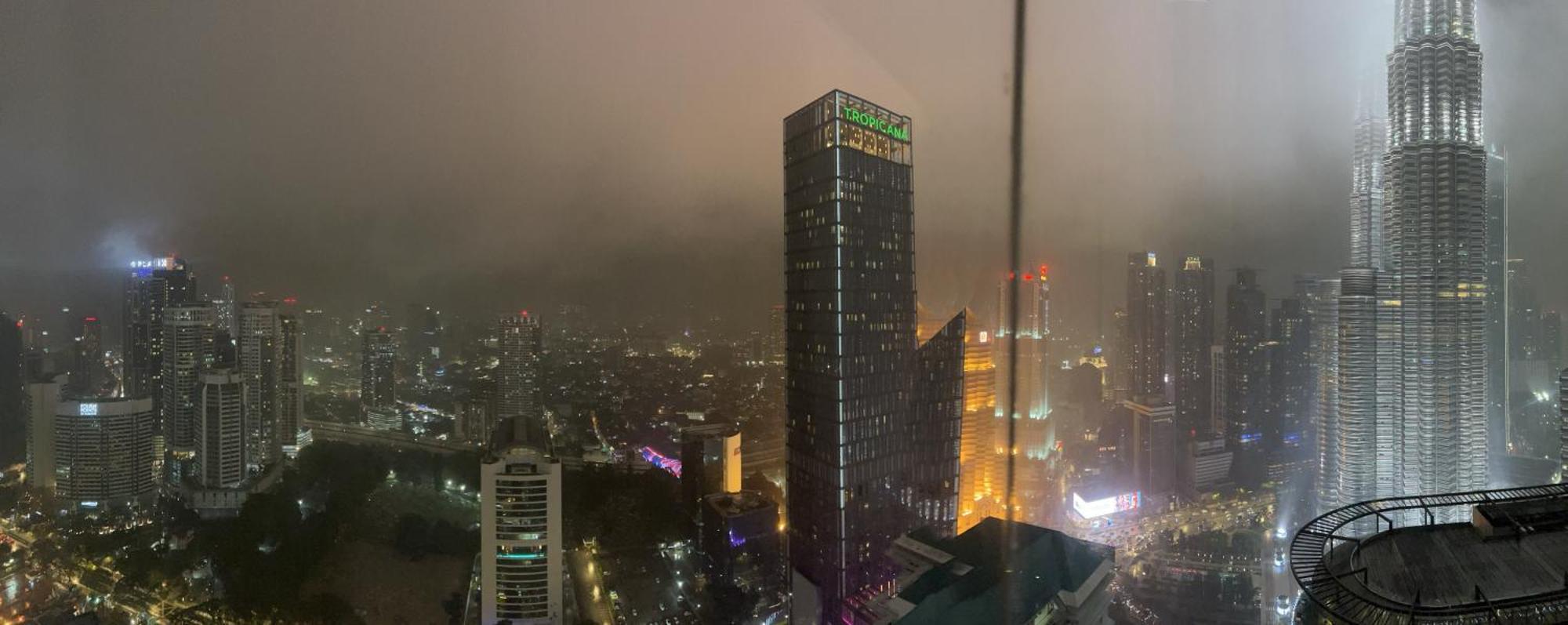 Sky Suites At Klcc By Mitstay Kuala Lumpur Esterno foto