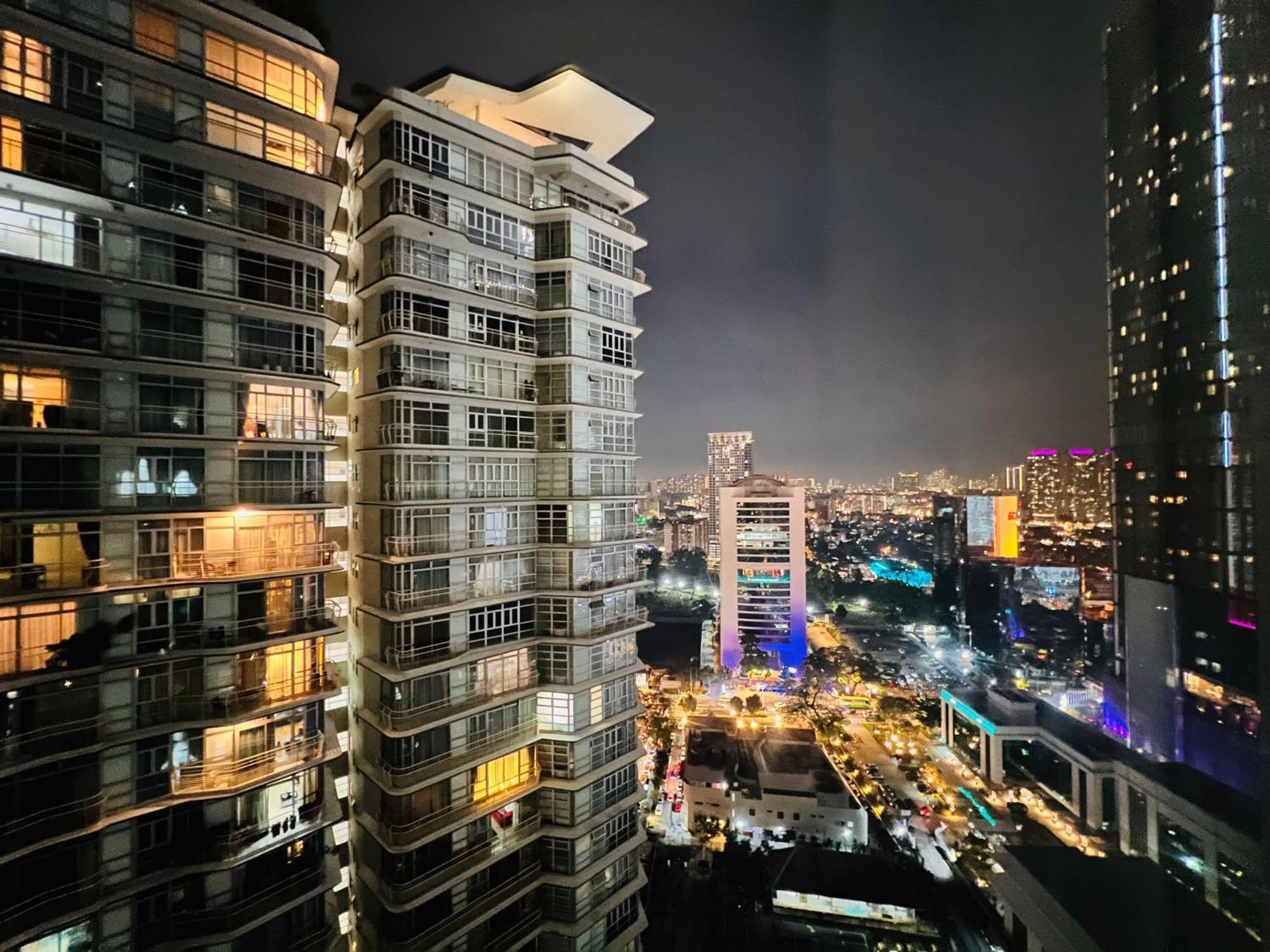 Sky Suites At Klcc By Mitstay Kuala Lumpur Esterno foto